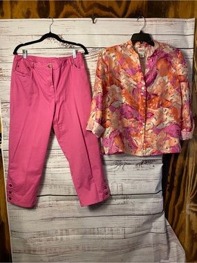 2 Pcs. Set Ruby Rd. Bright Pink Cropped Pants with Semi Sheer Floral Top Sz-12